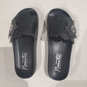 Nanette lepore black sandals